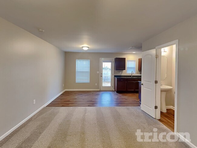 Photo - 151 Autumn Woods Dr