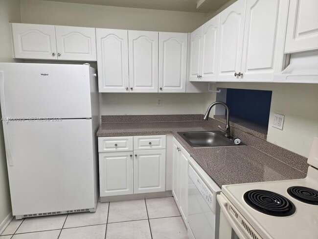 Photo - 8015 SW 107th Ave Unit 221