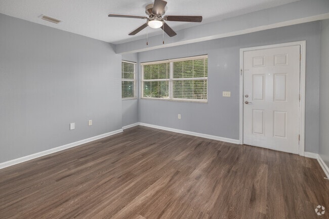 ADA - 2BR, 1BA -700SF - Livingroom - Mayfair Village