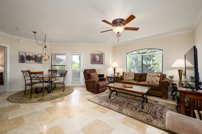 Photo - 15095 N Thompson Peak Pkwy Unidad ID1255479P