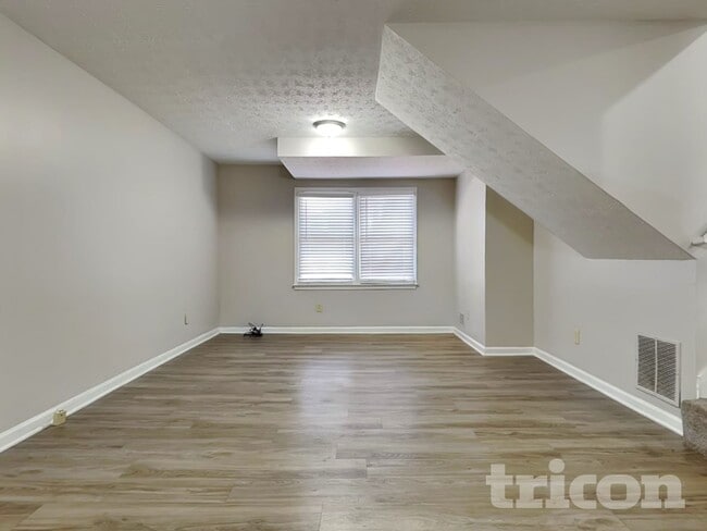 Photo - 2479 Hewatt Rd