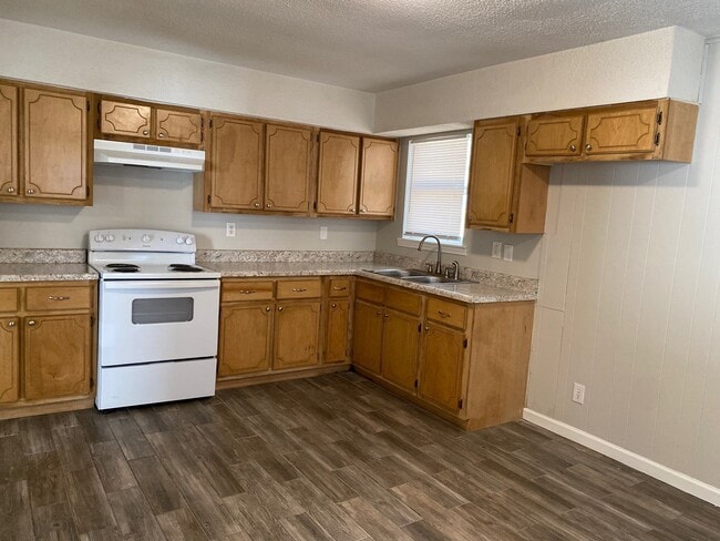 Photo - 19 Rolling Meadows Dr