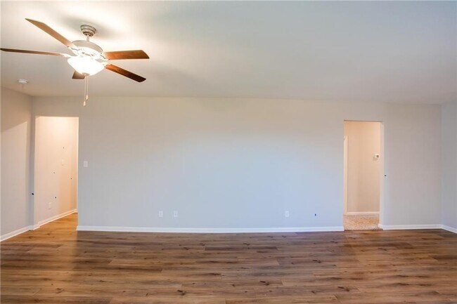 Photo - 280 Mount Vernon Way