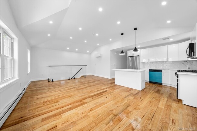 Building Photo - 245-33 147th Rd Unit 2