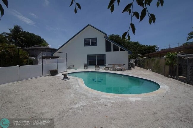 Photo - 1109 Pine Dr Townhome