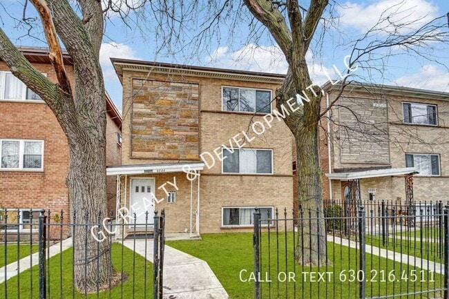 Building Photo - 4644 W 47th St Unit 2