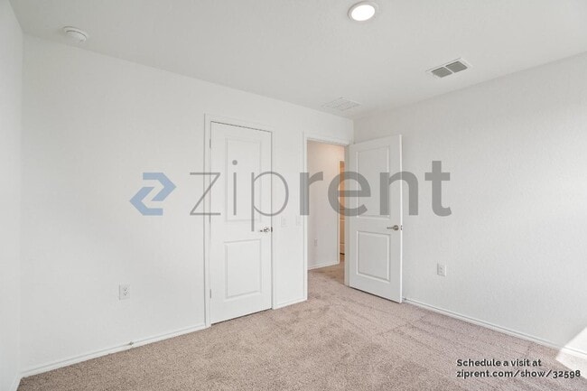 Photo - 3910 Poteet Pl