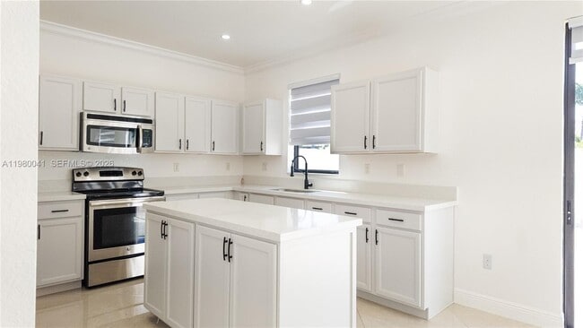 Photo - 3530 W 88th St