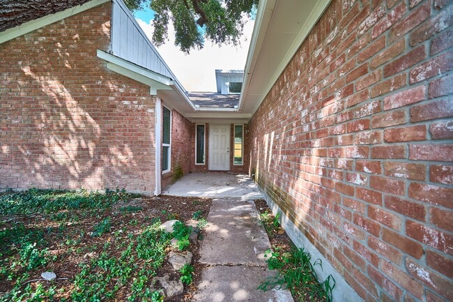 Building Photo - 7214 Westbranch Dr Rental