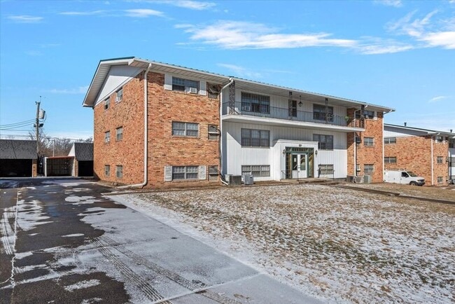 Photo - 117 S Elder Ln