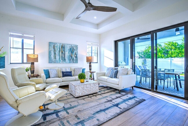 Building Photo - 685 107th Ave N