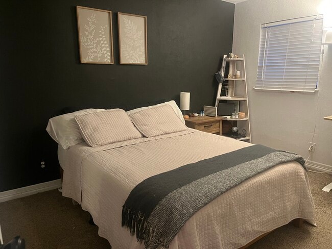 Photo - 3327 Eliot St