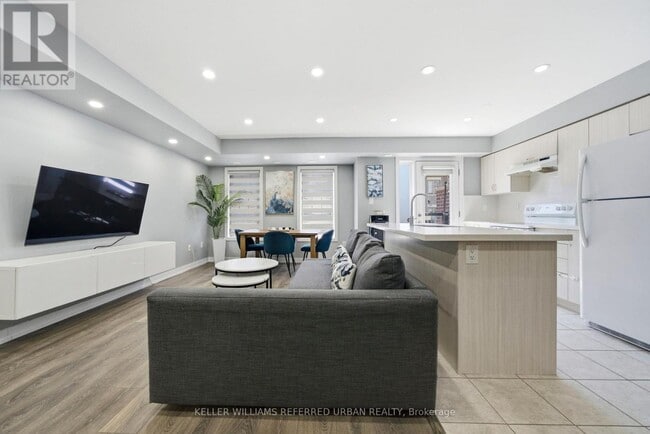 Photo - 2355 Sheppard Ave W