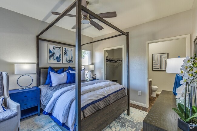 2 BR, 2 BA - 1,164 SF
