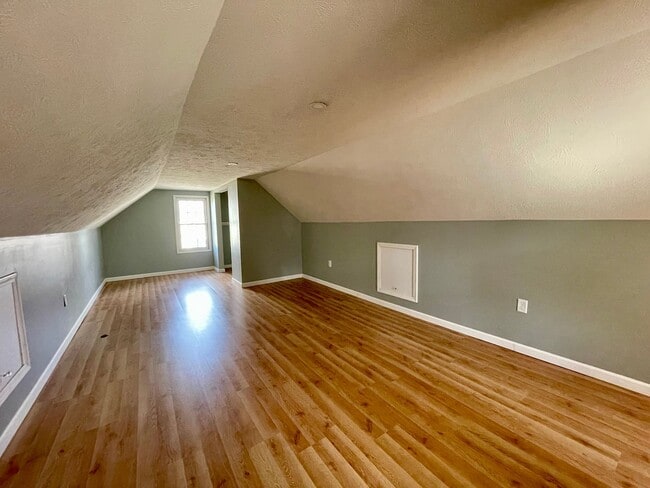 Photo - PERFECT 2 Story, 2 Bedroom Home!