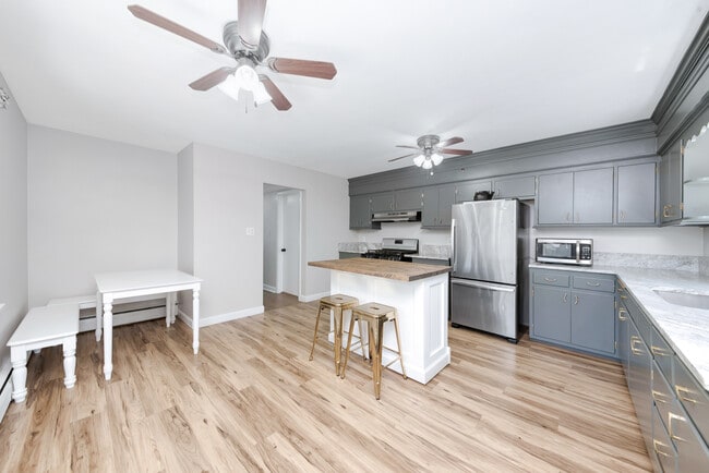 Photo - 409 S Hamilton St