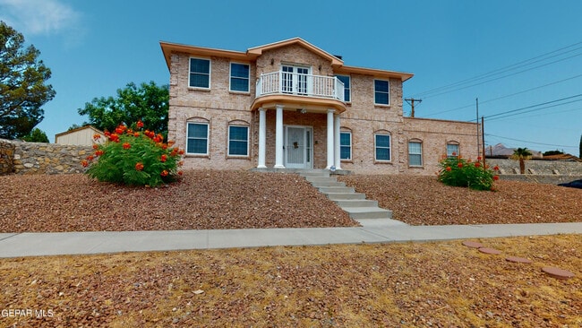 Building Photo - 9033 Leo St