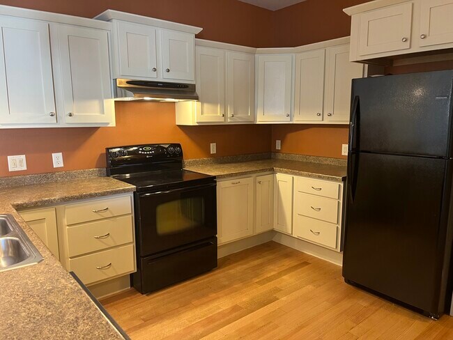 Photo - 1340 Rosewood Ave