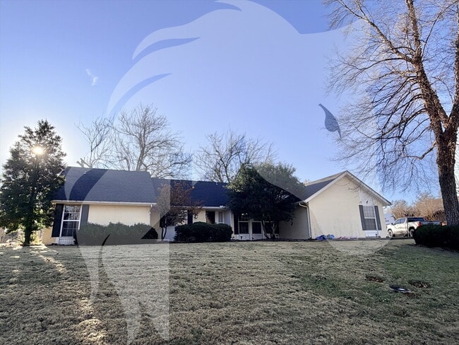 Building Photo - "Spacious 4-Bedroom Haven on Old Mallard Rd – Your Perfect Family Retreat in Enid!"