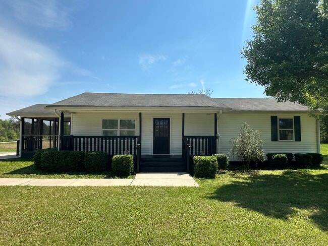 Building Photo - 3 bedroom 2 bath home in Orchard Hill
