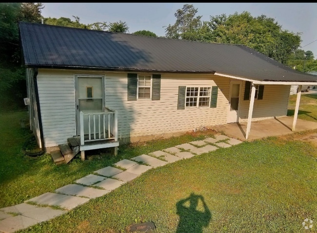 Building Photo - 605 Dixon Springs Hwy Rental