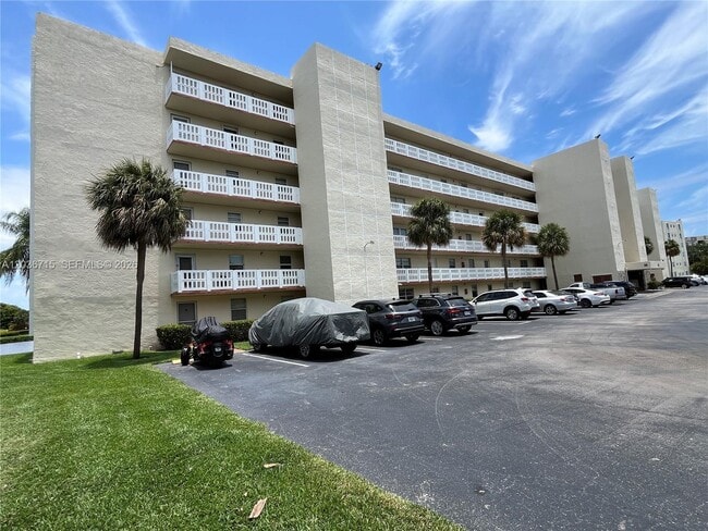 Photo - 301 SE 3rd St Unit 204