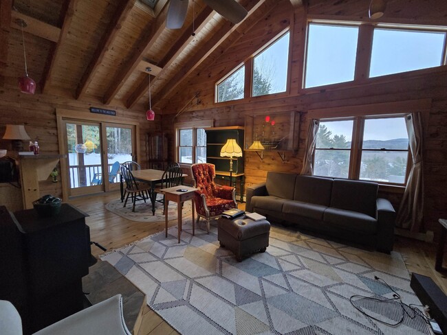 Photo - 18 Mirror Lk Hts