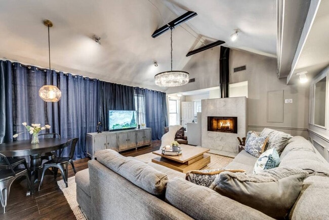 Building Photo - 4903 Worth St Unit ID1309588P Rental