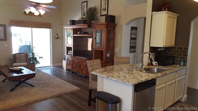 Photo - 67 Kingfisher Way