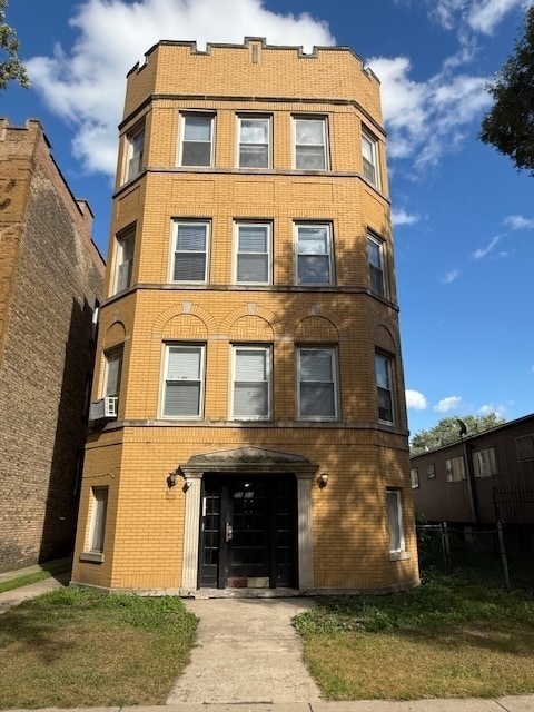 Building Photo - 7333 N Damen Ave Unit 2 Rental