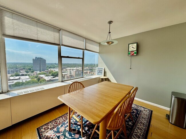 Photo - 5757 N Sheridan Rd Unit 16H