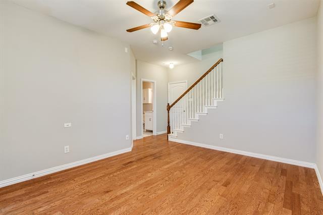 Photo - 449 Busher Dr