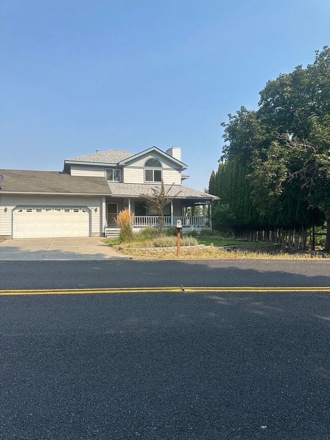 Building Photo - Two Story home with Finished basement- Hayden