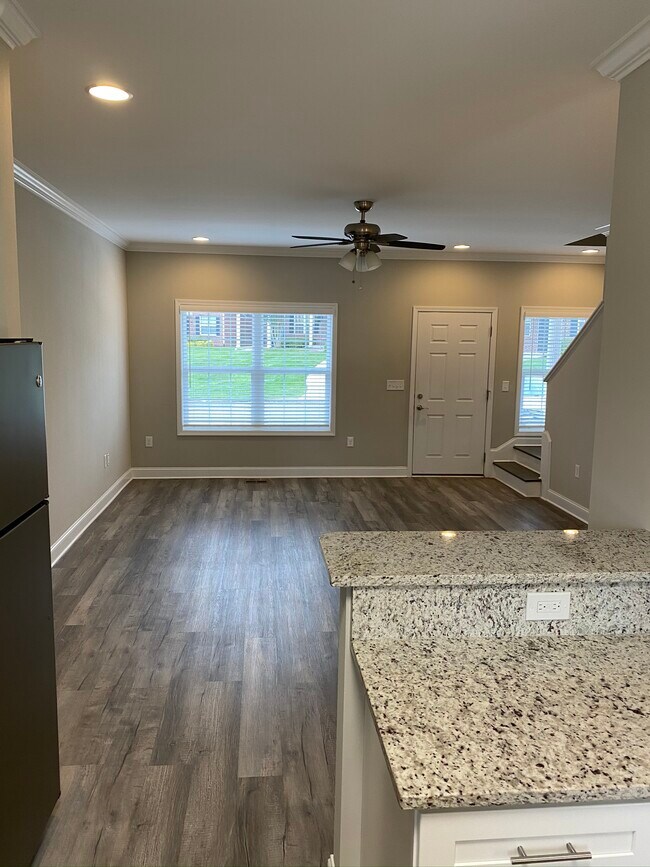 Photo - 3057 Sunny Creek Way