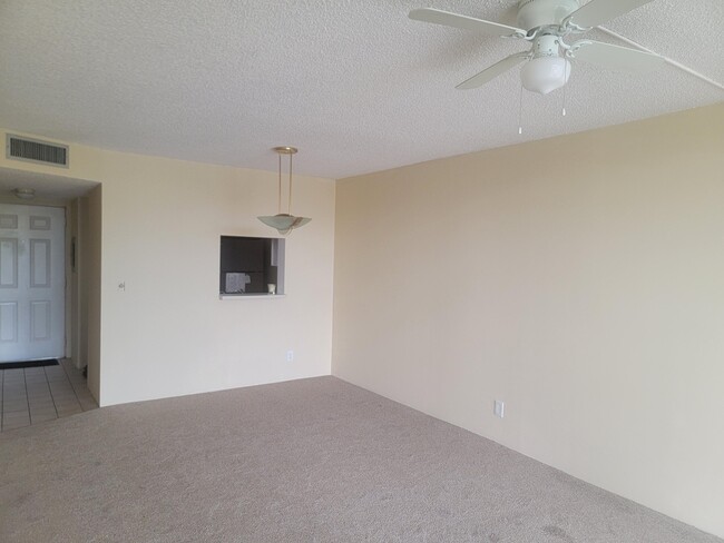 Photo - 7900 NW 50th St Unit 304