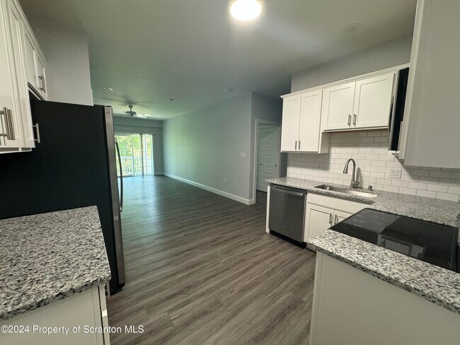 216 Circle Dr