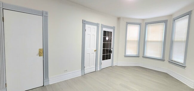 Photo - 3520 S Winchester Ave