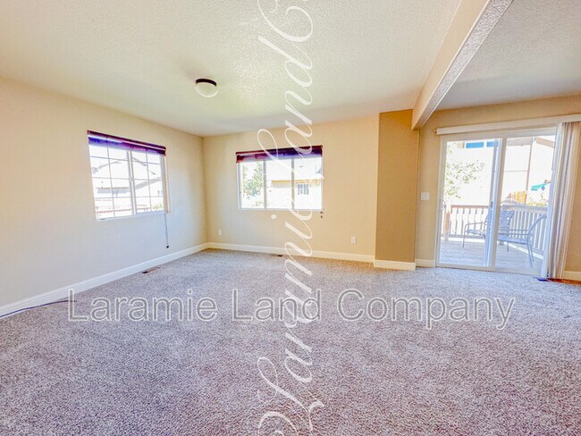 Photo - 4133 Moraine St