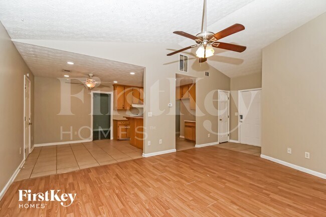 300 Mote Cir