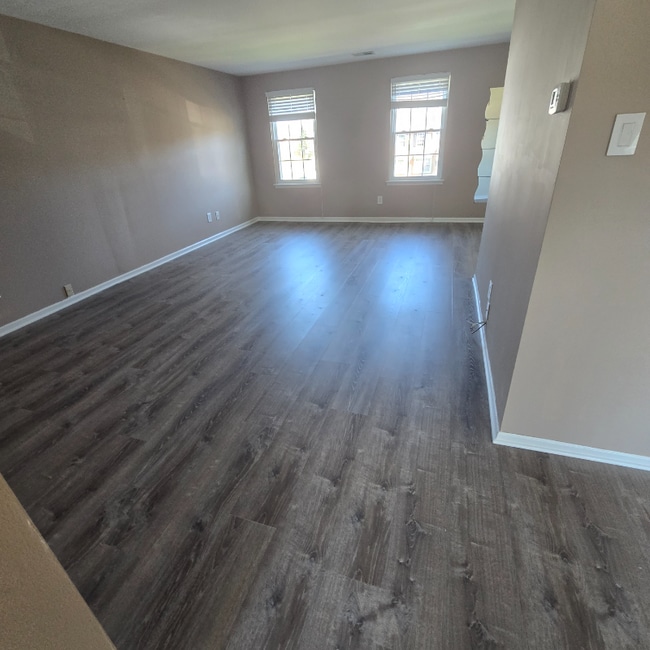 Photo - 589 Wrensong Rd Unidad B