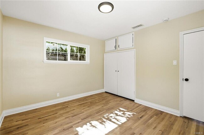 Photo - 7218 Enfield Ave