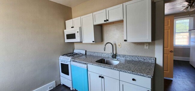 Photo - 1001 Castle Shannon Blvd Unit 1005 R