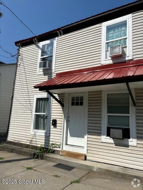 Building Photo - 53 Franklin St Rental