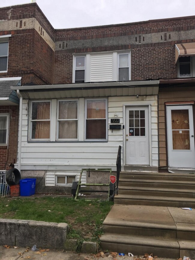 Building Photo - 71 Theodore St Rental