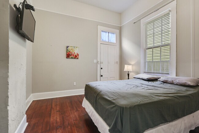 Photo - 1408 Constance St
