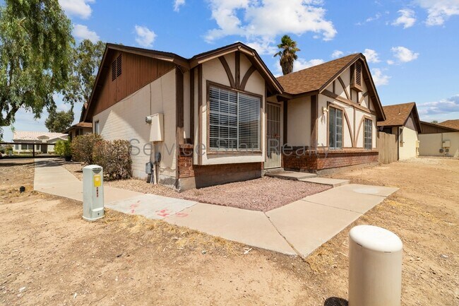 Building Photo - 8520 W Palm Ln Rental
