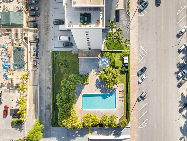 Photo - 625 Biltmore Way Unit 104