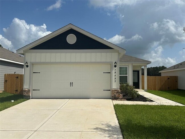 Photo - 16437 Blossom Grv Dr House