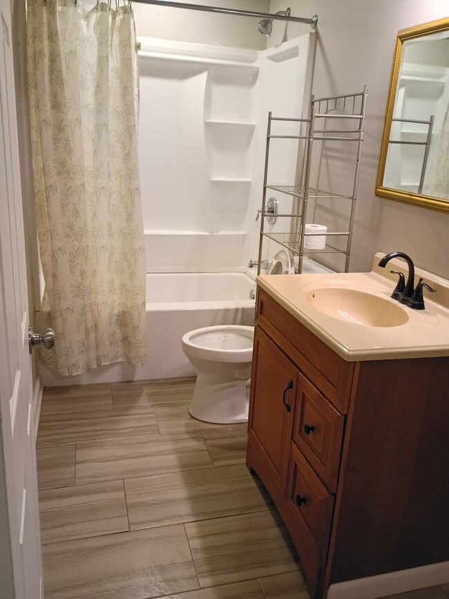 Photo - 450 W Chestnut St Unidad 450E