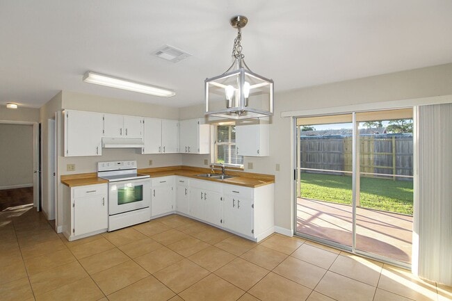 Photo - South Venice Annual Home for Rent